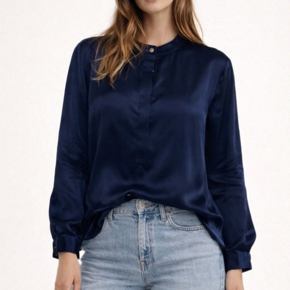 Amour Vert 100 silk - woman’s small navy blouse - made in USA